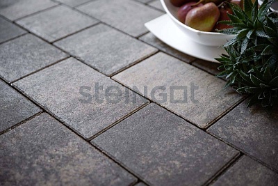 Тротуарная плитка Новый город Графитовый камень (Stein Black) 40 мм